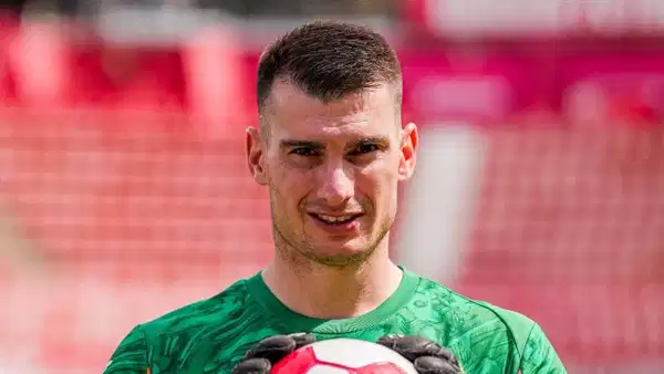 Livakovic despre zvonurile de transfer: Trebuie să vedem ce va spune Fenerbahçe