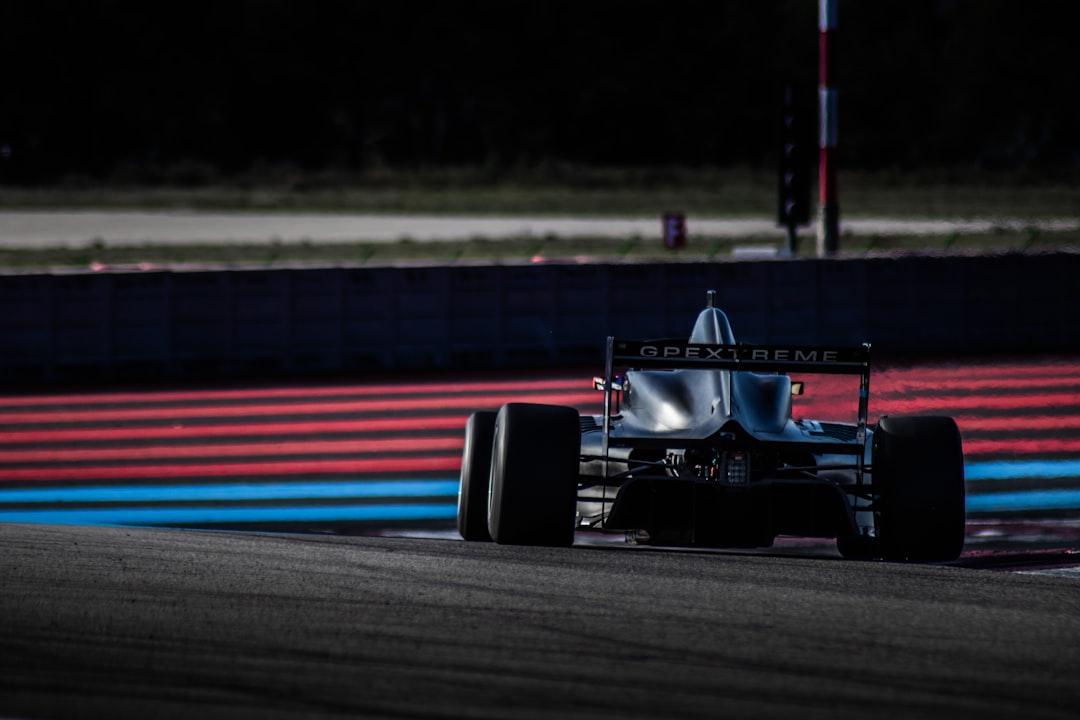Nikola Tsolov preia conducerea în campionatul F2 după o victorie uimitoare în sprint-ul din Spania