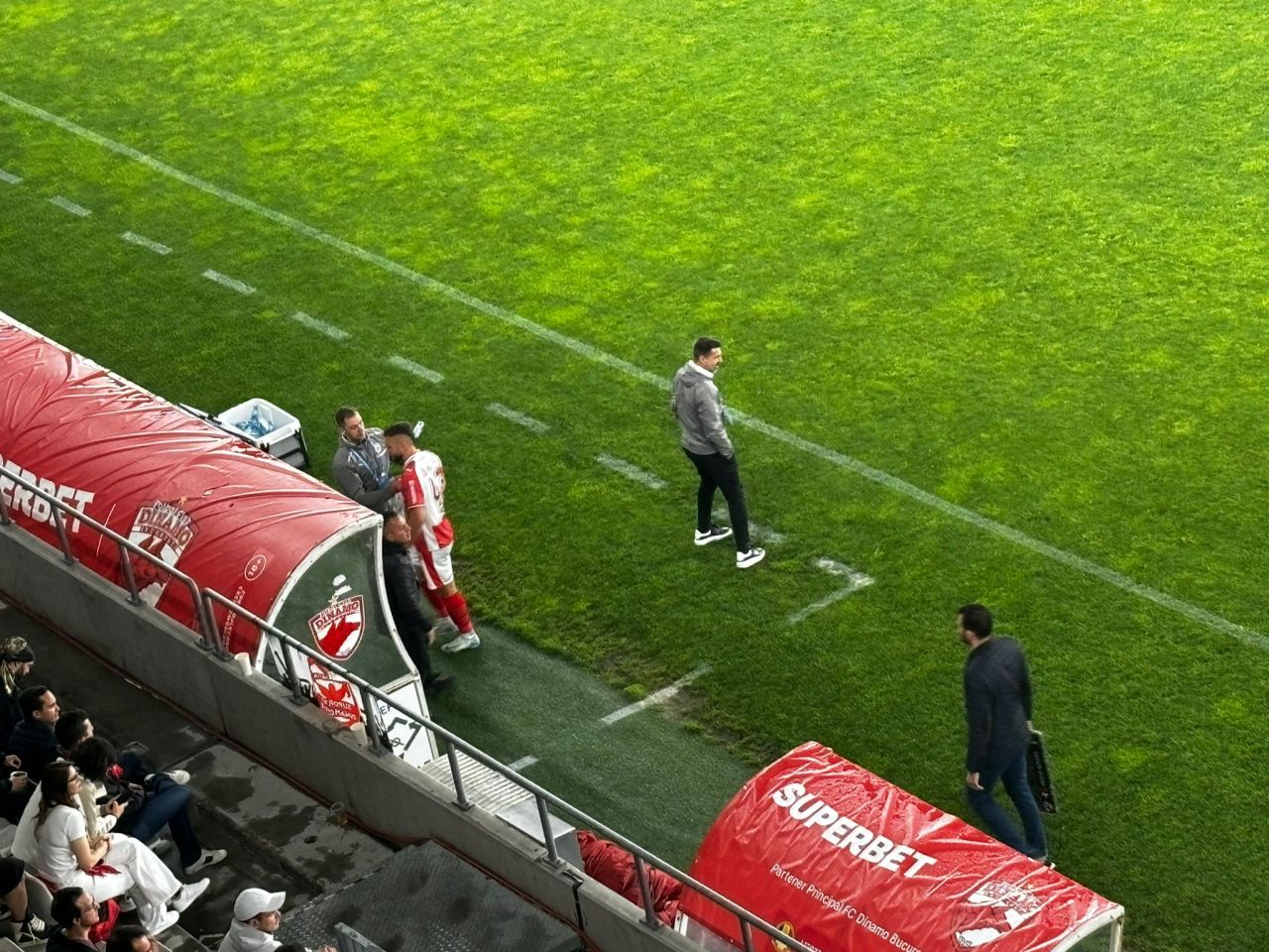 George Pușcaș Accidentat În Nou în Meciul Dinamo - CFR Cluj