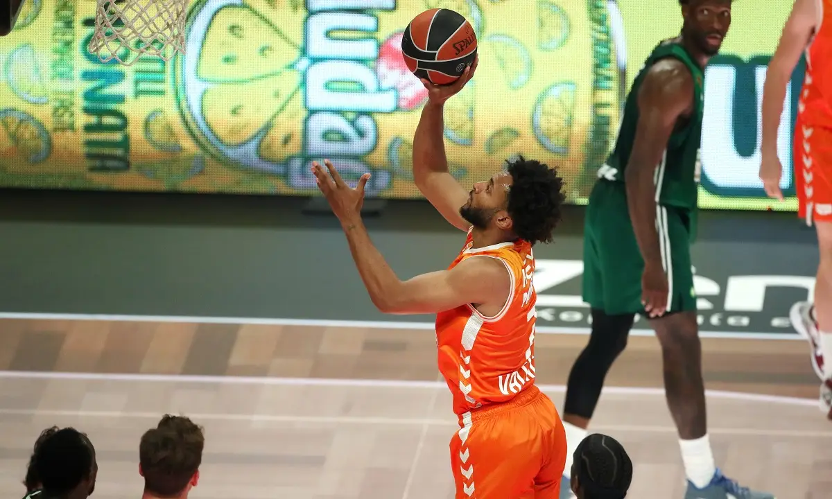 Panathinaikos Se Întâmplă Cu Probleme în Primul Hal Al Meciului 3, Valencia Lucrează Bine la Jumătate