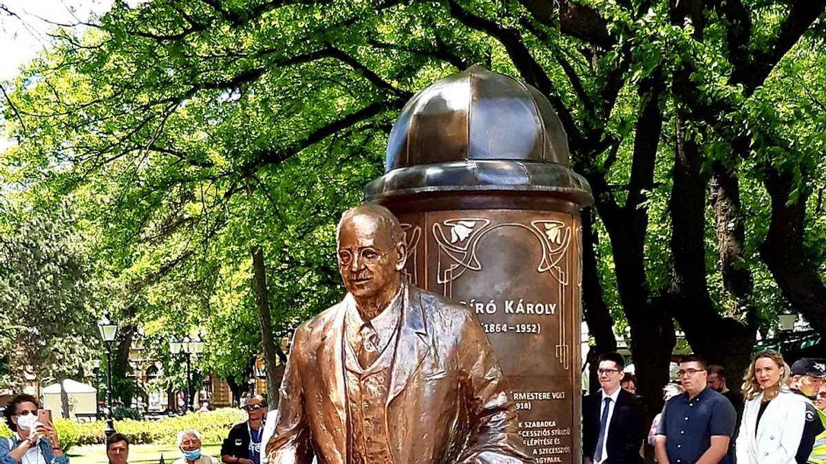 Deschis un monument pentru fostul primar Karoly Biro