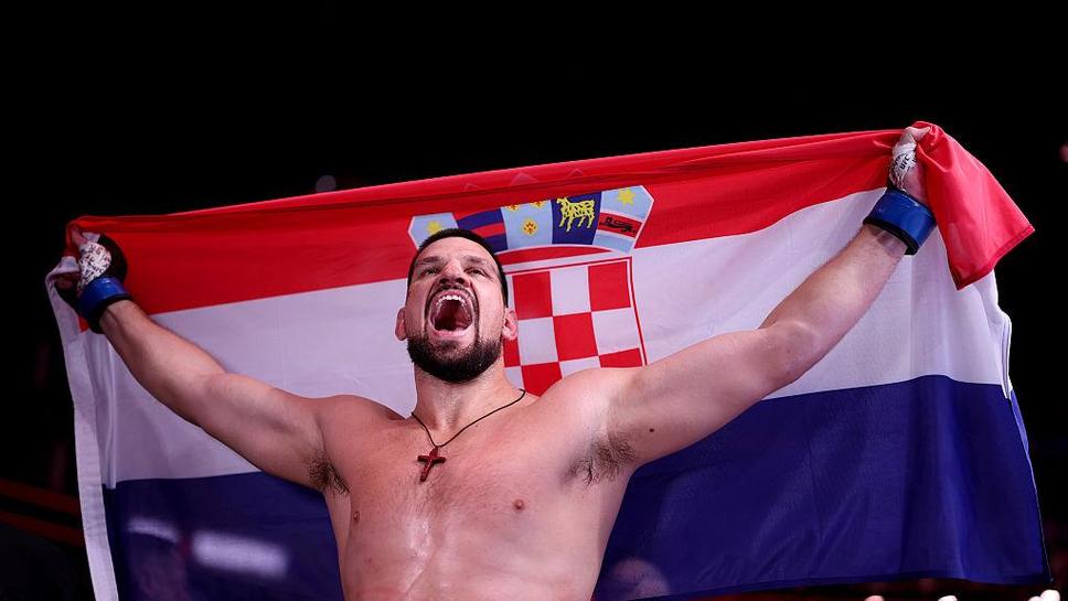 Cunoscutul Boxer din Balcani Nocautează Un Rival din Daghestan în Pert