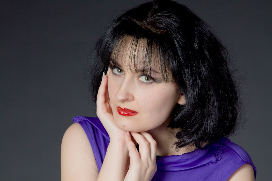Lili Ivanova anunță ultima tură națională, marcând sfârșitul unei ere pentru pop-folkul bulgar