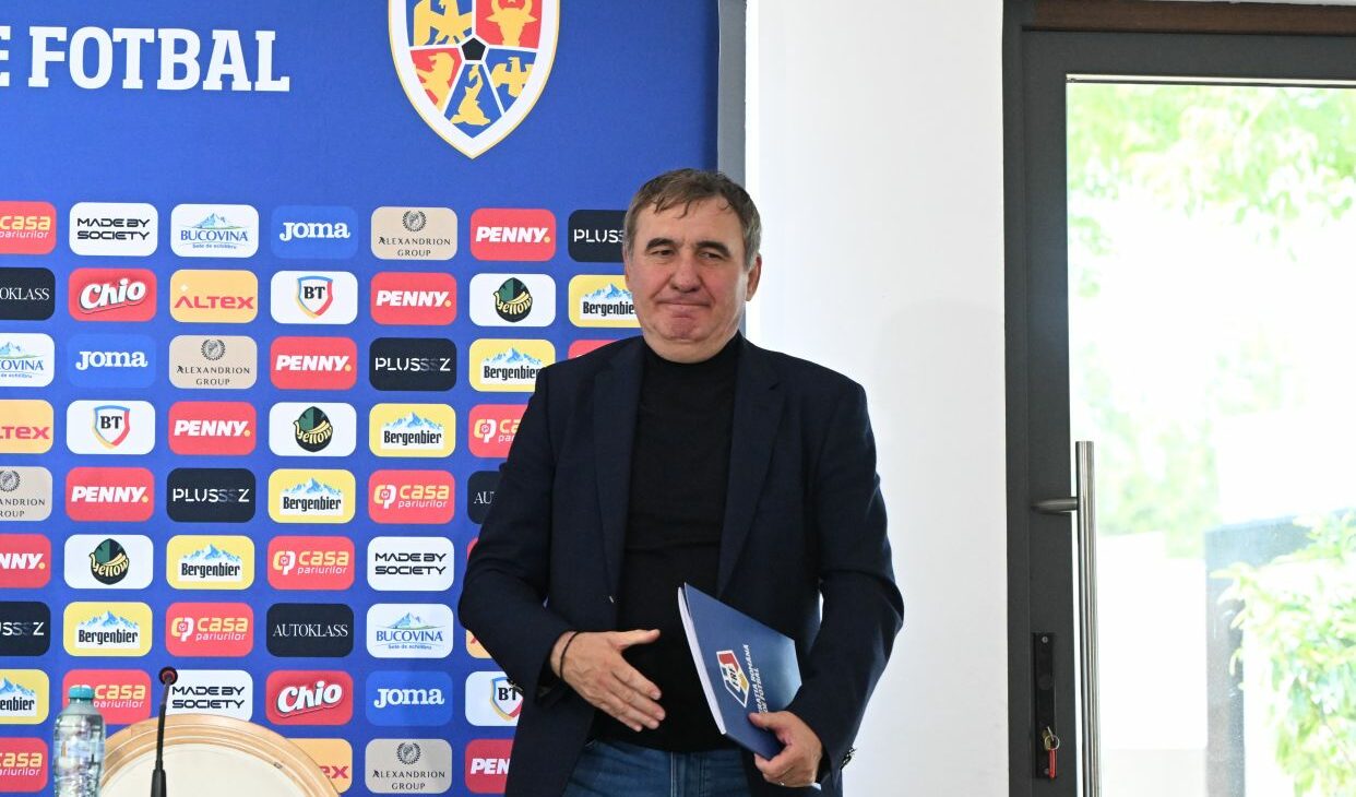România Onorează Mircea Lucescu Prin Numele Unui Avion