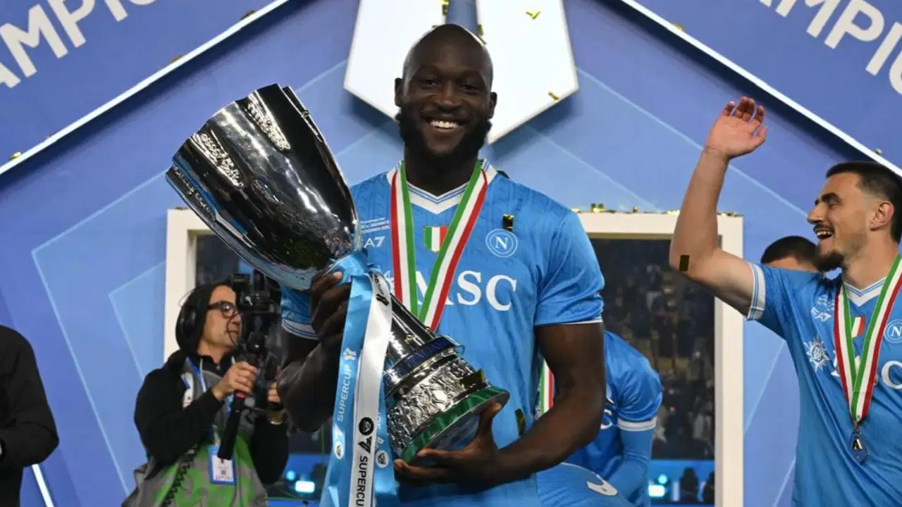 TITLU: Lukaku demontează zvonurile: „Sunt Napoli, rămân!"