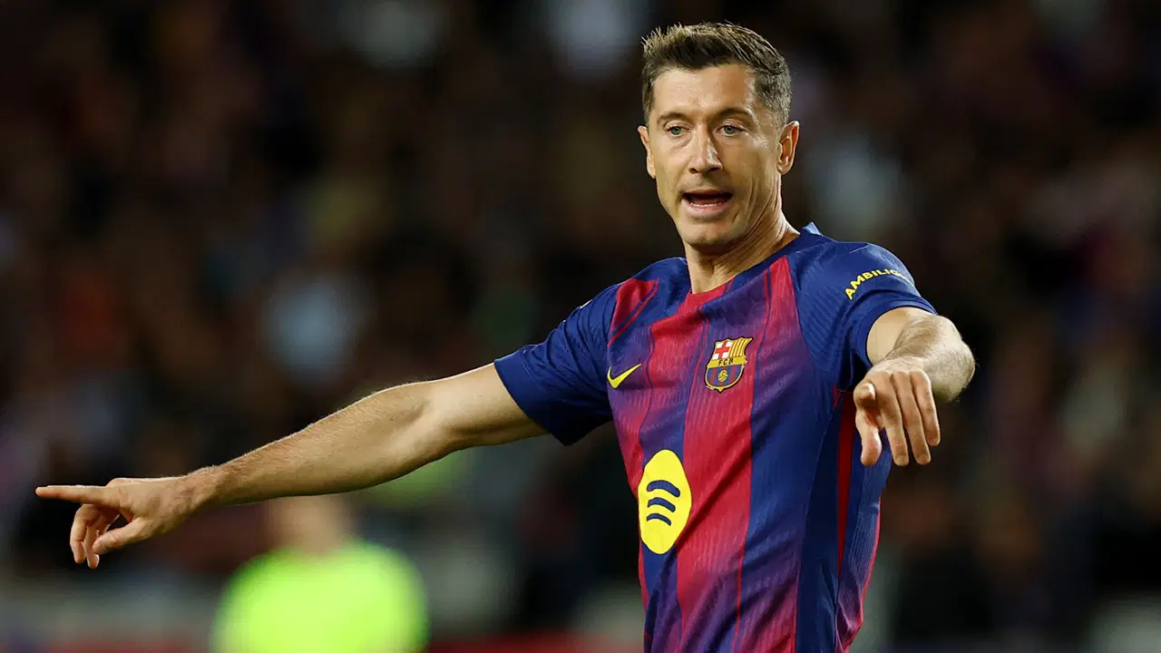 Lewandowski anunță plecarea de la Barcelona la sfârșitul sezonului