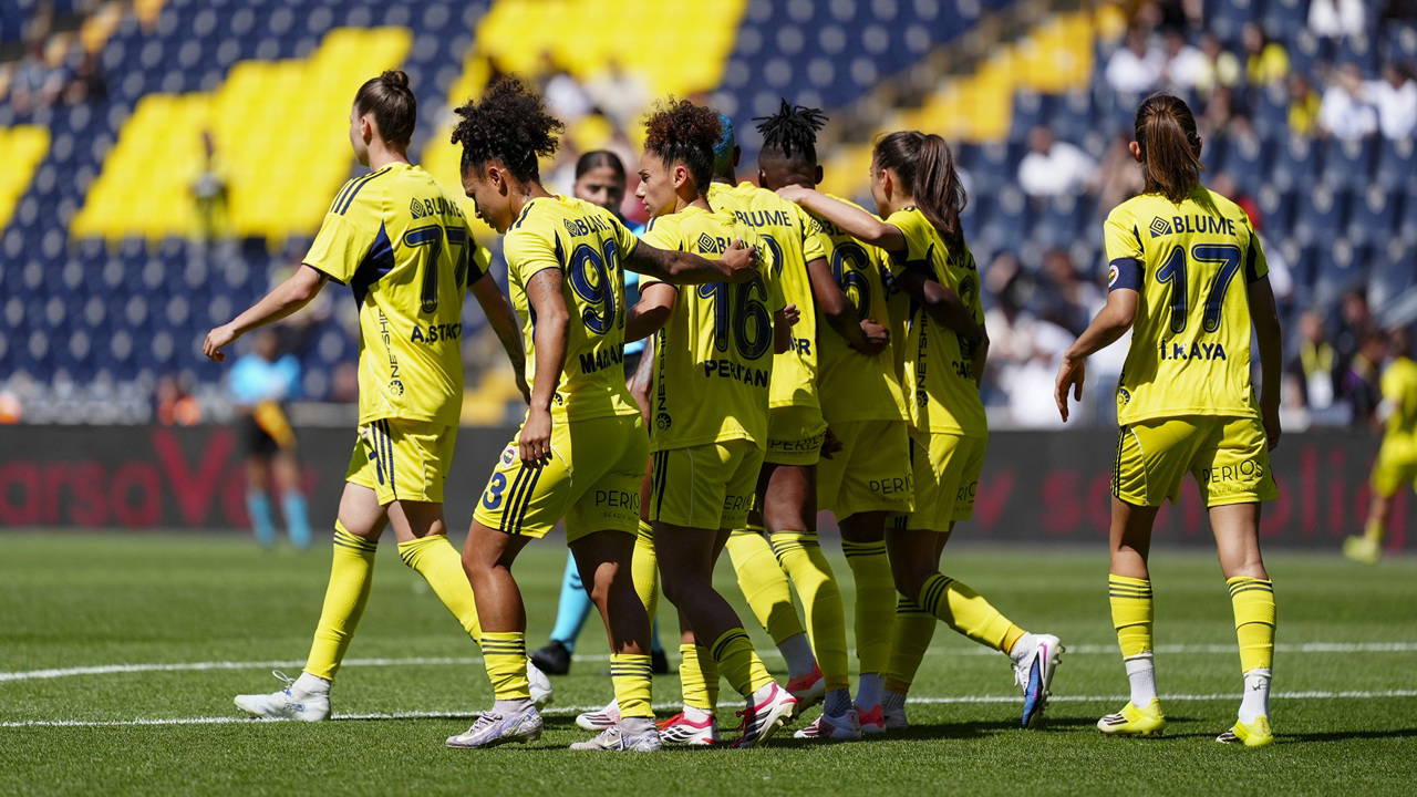 Fenerbahçe ArsaVev Dominează Ünye Kadın SK 8-0