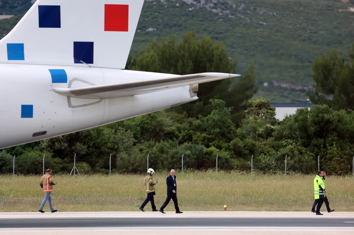Cercetarea comenză după devierea avionului Croatia Airlines în timpul decolării