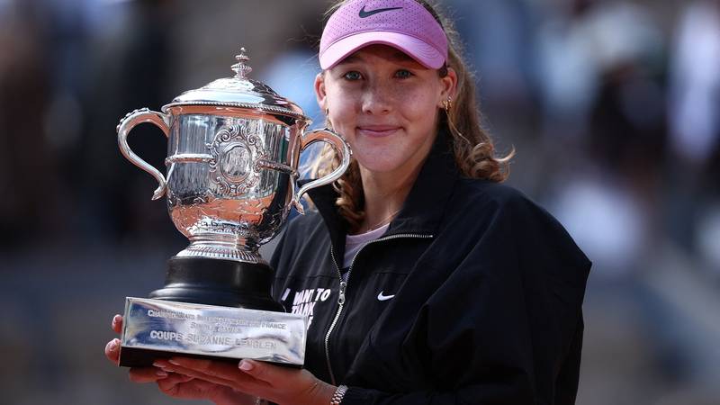 Andreieva Șochează Parisul: O Adolescentă Sensațională Câștigă Primul Grand Slam
