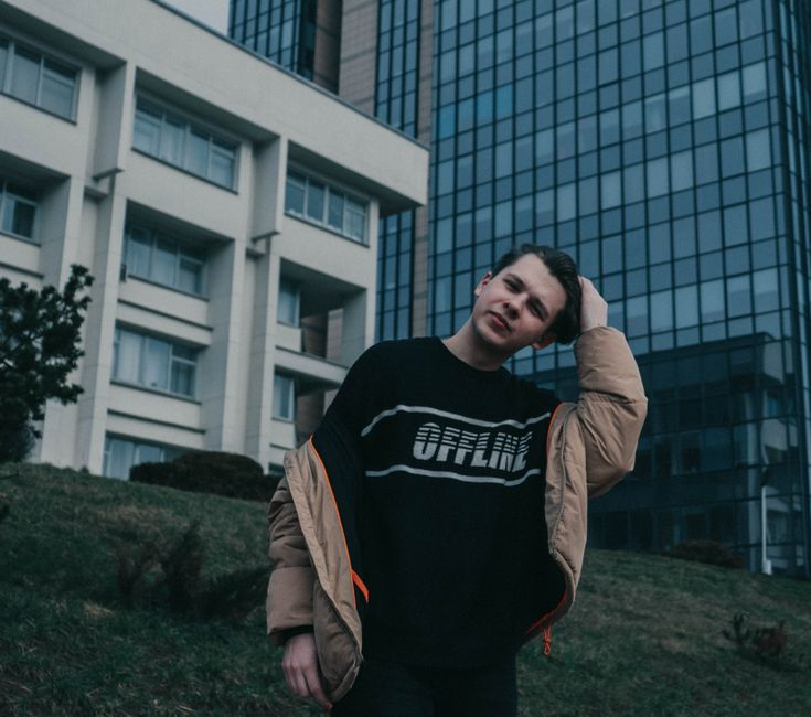 Ascensiunea lui Dylan Osetkowski: Cum o Stea Americană Tânăre Redefineste Viitorul Baschetului în Serbia