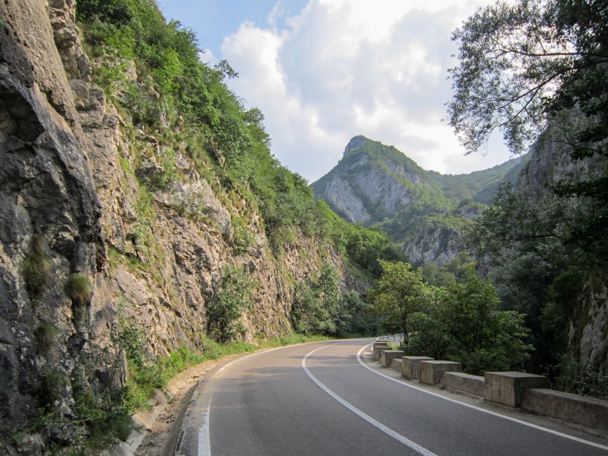 Drobeta-Turnu Severin Romania road to Iron Gates Dam