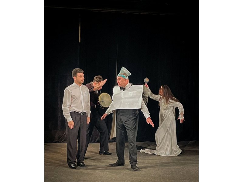 "180° Dacă Darwin Ar Fi Un Actor" - Cum Teatrul din Trnovo Devine Un Muzeu Viv de Artă Scenă