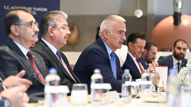 Ministrul Ersoy: Am Plasat Gastronomia la Centru în Strategia Turismului