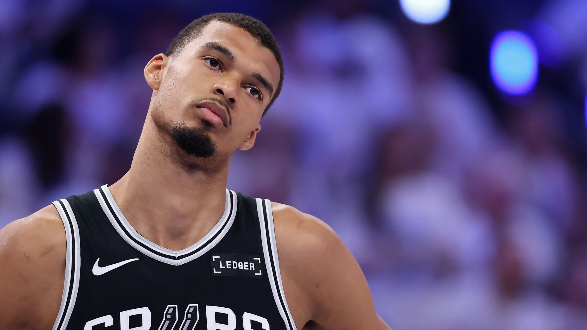 Furtuna Se Întoarce! Wembanyama Tace în timp ce OKC Se Apropie de Finala NBA