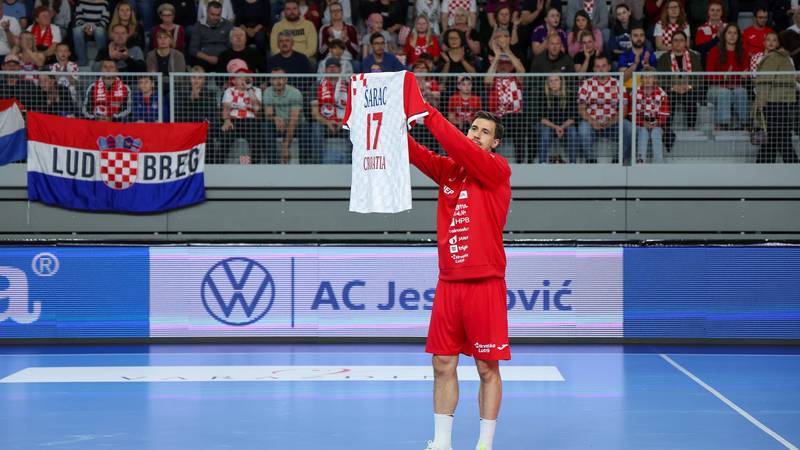 Capitanul Croației Ivan Martinović a onorat Josip Šarac