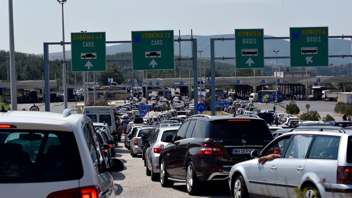 Trecerile la Evzoni se accelerează: Autobuzele trec în 30 de minute