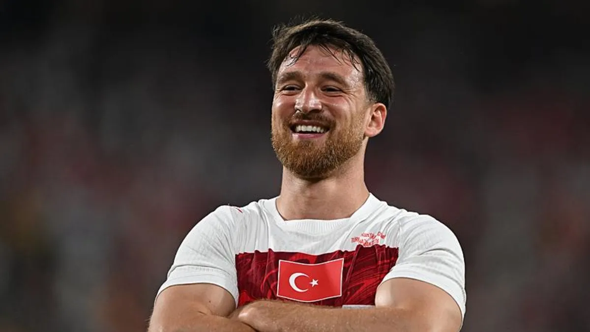 Beşiktaş vizează Özcanul: Numărătoarea inversă începe pentru mijlocașul de la Dortmund