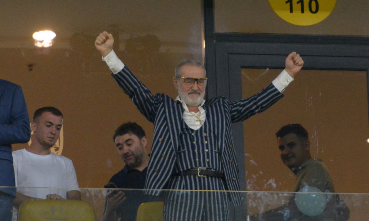 Becali a dat lovitura! Tănase rămâne, șase noi stele sosesc