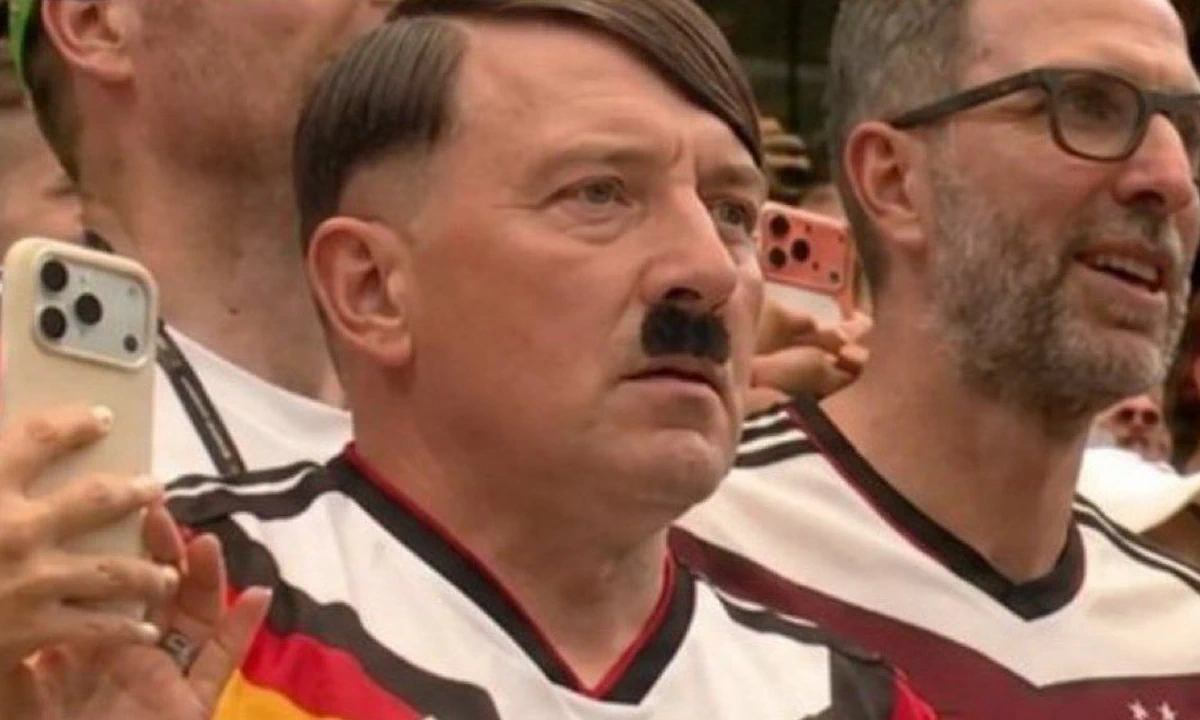 Campionatul Mondial 2026: Un spectator care seamănă cu Hitler devine viral la Germania – Curaçao