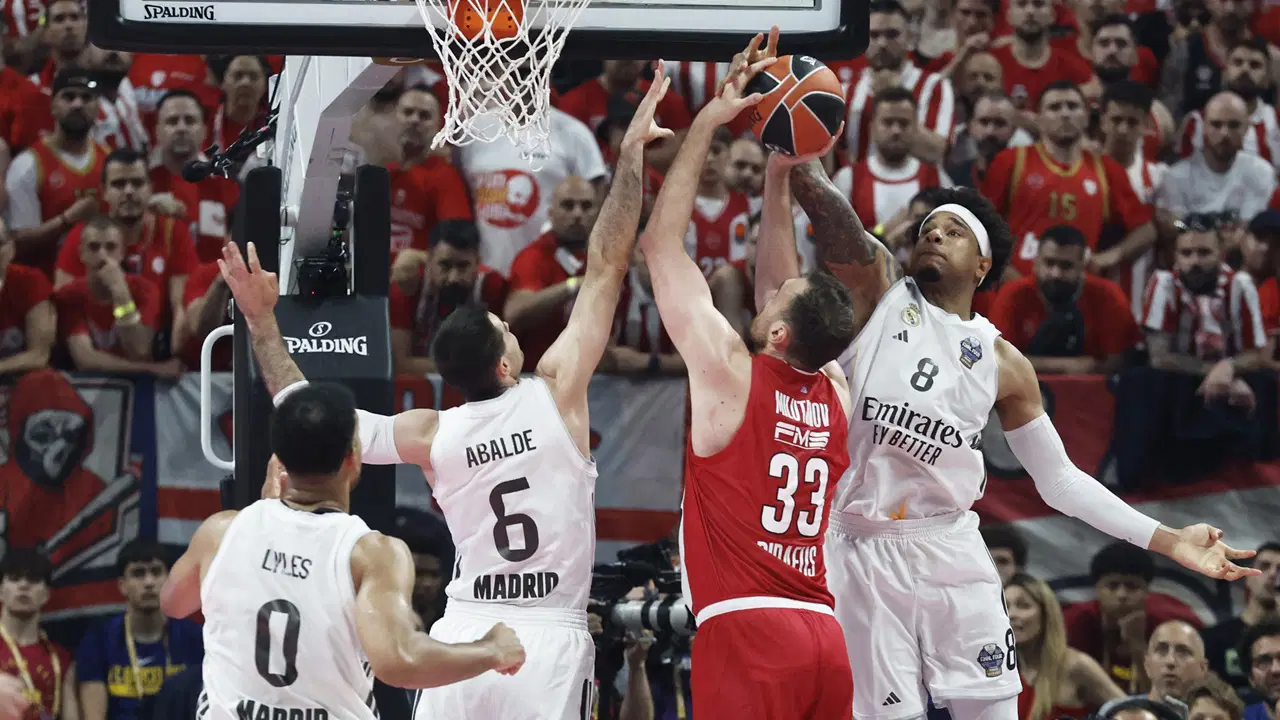 Olympiakos a învins Real Madrid cu 92-85 și a câștigat al 13-lea titlu EuroLeague