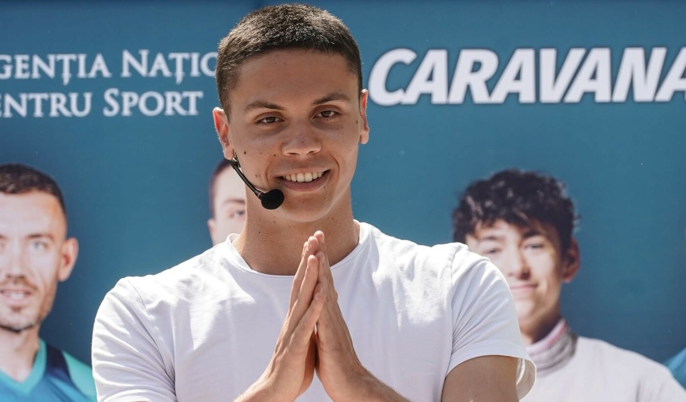 Înotătorul roman David Popovici pleacă în Italia pentru competiția internațională