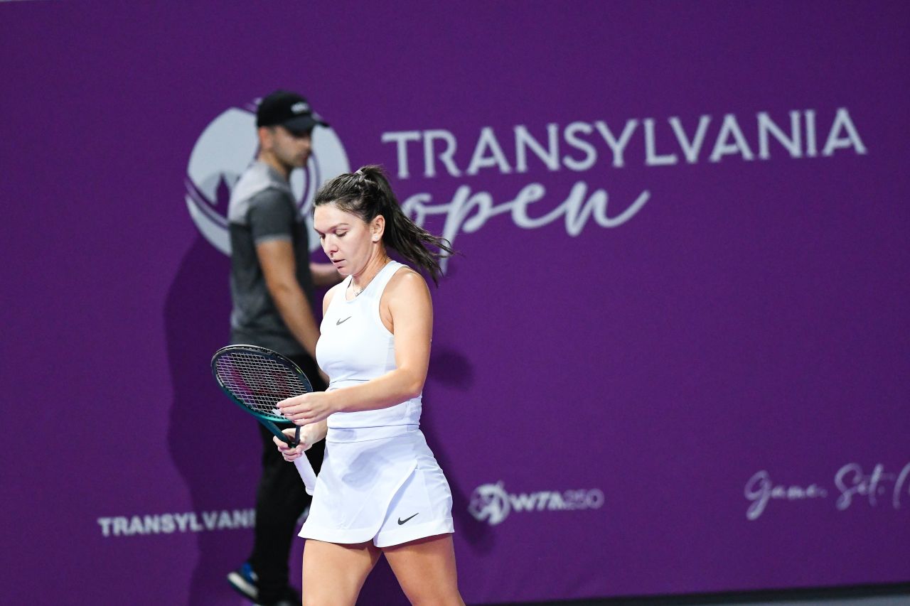 Cluj Transformat: Străzile Devin O Tribuție pentru Ultimul Dans al Halep