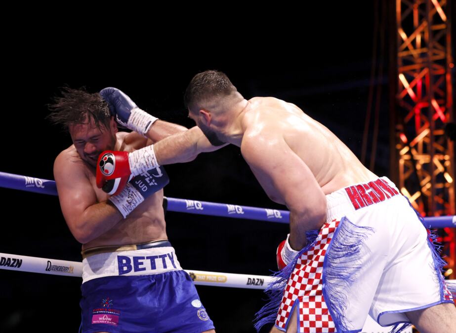 Boxerul croat Filip Hrgović învinge rivalul englez