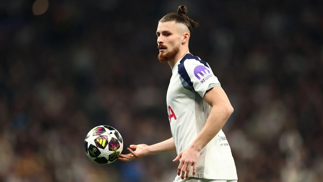 Viitorul lui Radu Drăgușin la Tottenham rămâne neclar