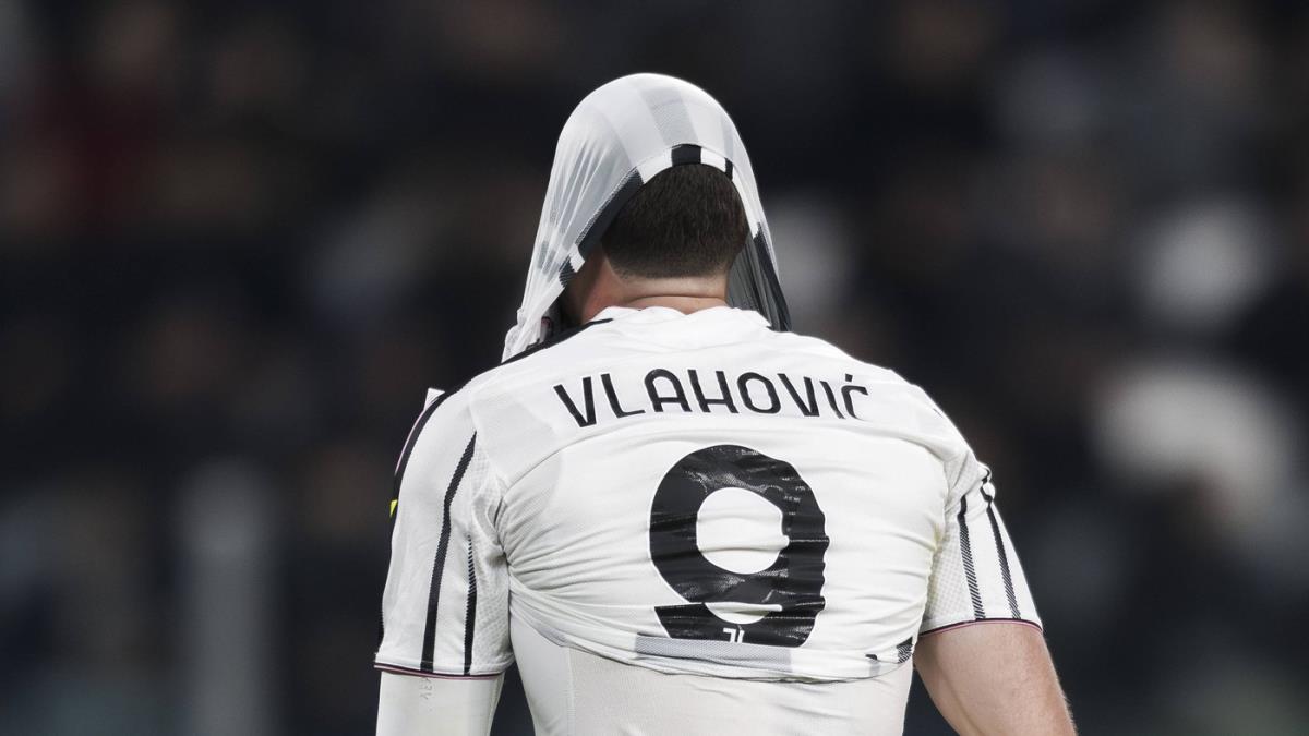 Vlahović agent liber: Aur saudită versus glorie europeană