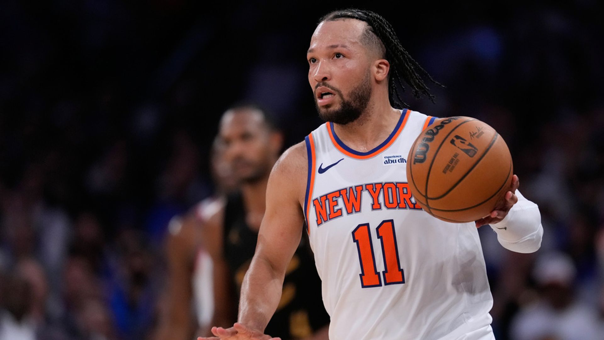 Brunson Conducest Knicks spre Oferință Surprinzătoare în Prima Meță a Finaleselor de Istoric