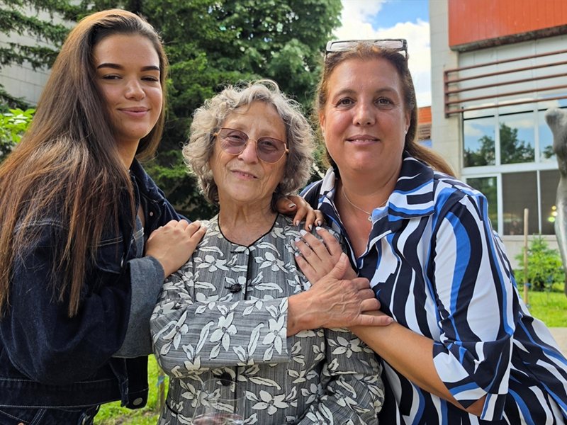 Nesha Robeva împlinește 80 de ani: o îmbrățișare cu „fetele de aur“