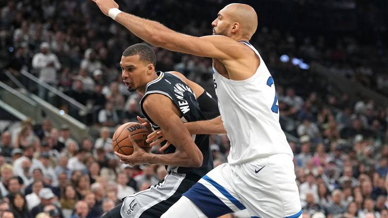 Wembanyama Conduie Spurs la Victorie Dominantă Asupra Timberwolves