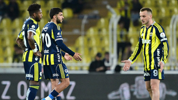 Suporterii Fenerbahçe Protestă Contra Echipei
