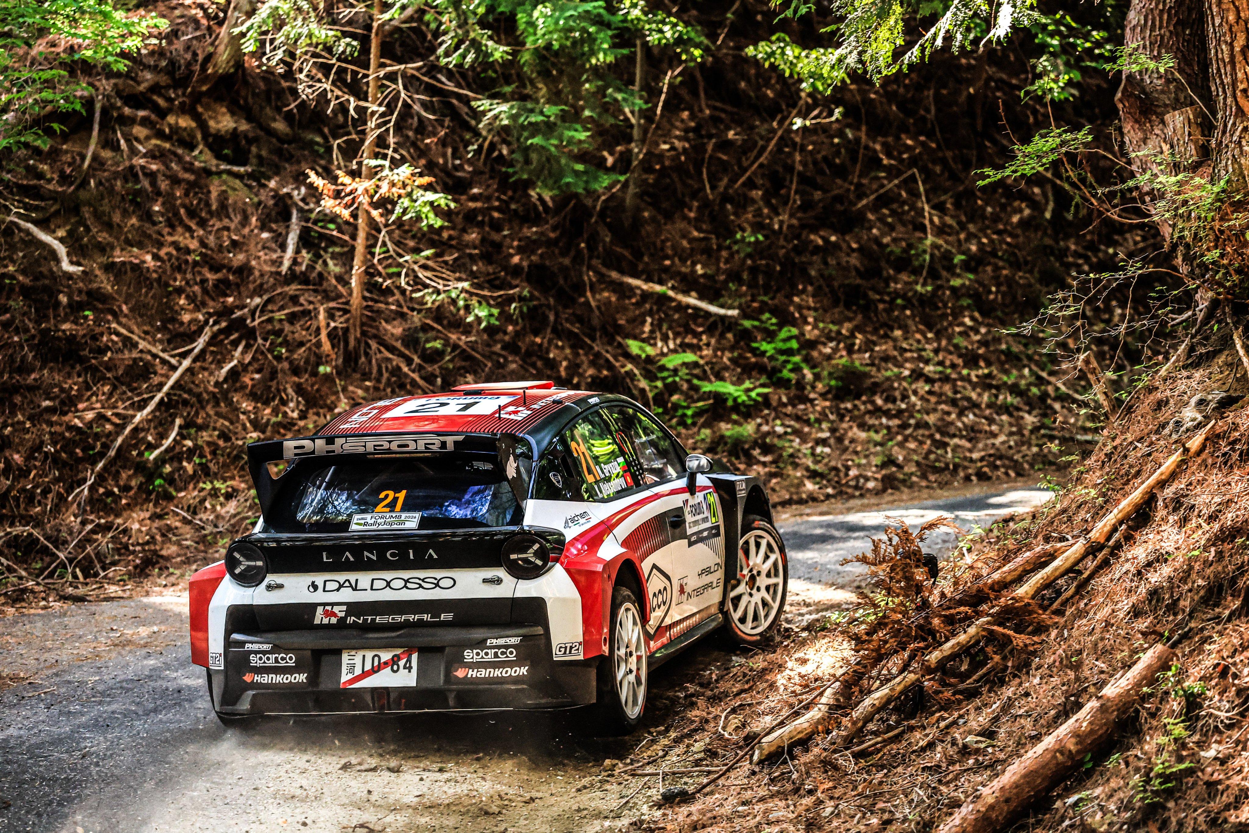 Gryazin triumfă în Japonia! Conduce în WRC2
