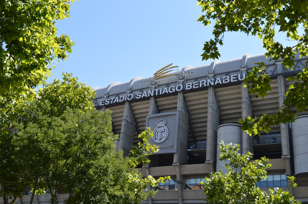 Interesul Realului Madrid pentru Julian Alvarez declanșează o nebunie a transferurilor și reacții aprinse din partea fanilor balcanici