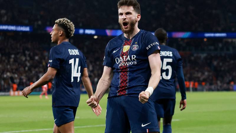 „Kvaradona” domnă: PSG apără titlul, Kvaratskhelia cel mai bun jucător al sezonului