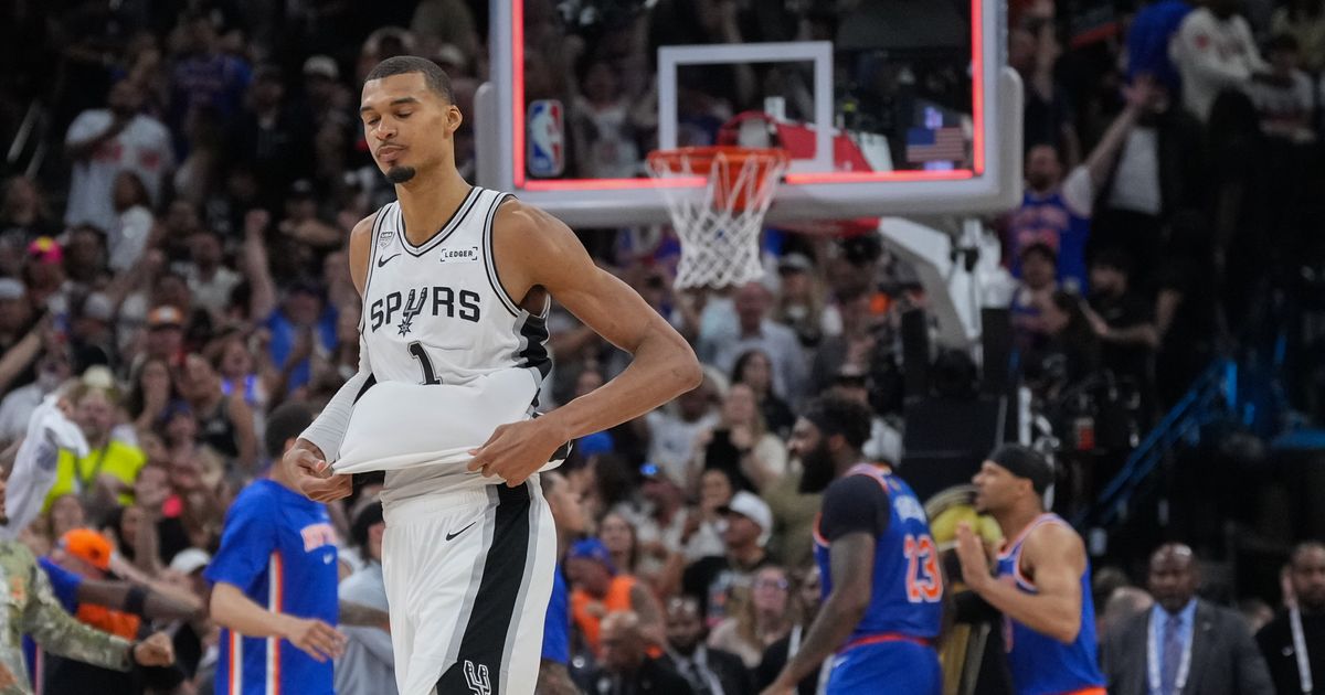 Șoc în Finala NBA: Knicks conduce 2-0 după un meci dramatic la San Antonio