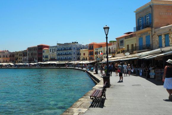 INSETE: Numărul Crescut de Turisti Nu Îmbunătățește Veniturile în Anumite Regiuni Grnicești
