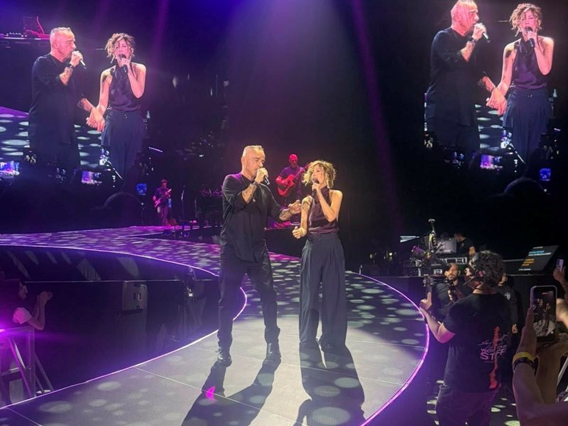 Profetia lui Eros Ramazzotti, cântând "Bangarang" la concertul său din Sofia