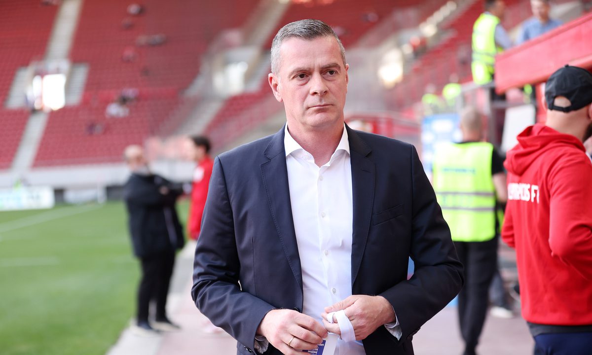 Kotzolos Păstrează Tsaves la Panathinaikos