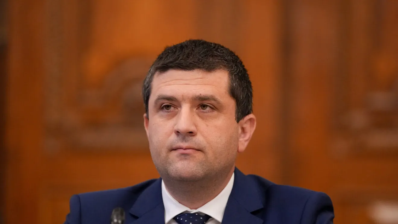 Miruță întâlnește suporterii Stelei, discutând dreptul de promovare
