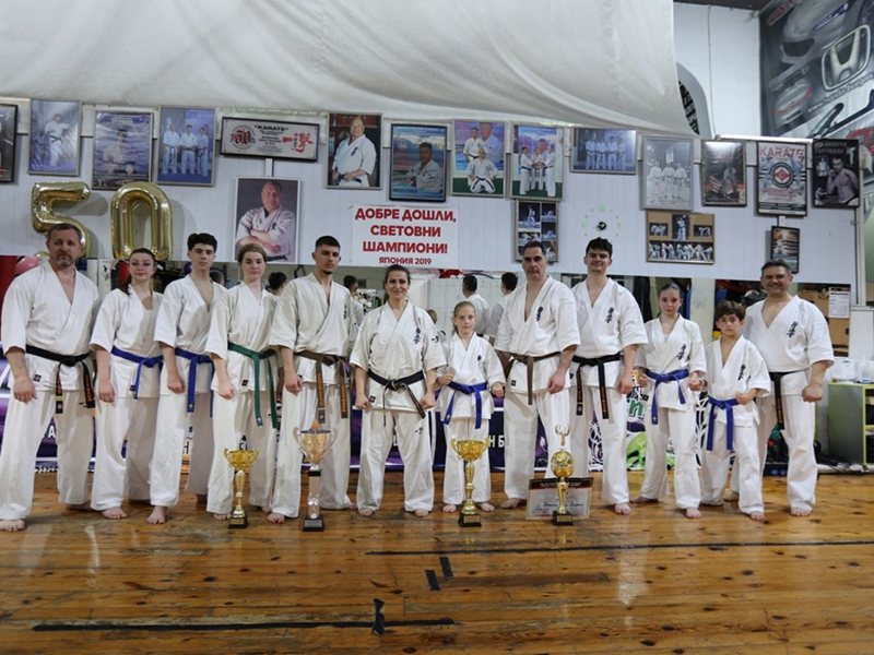 O karateka de 8 ani din Burgas câștigă titlul european la kiokushin în Varna