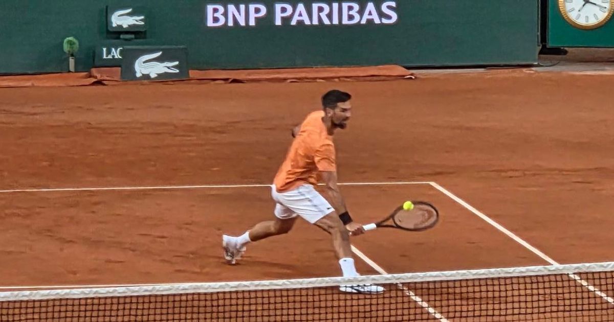 Djokovic înfruntă o provocare franceză pe măsură ce Rune avansează la Roland Garros