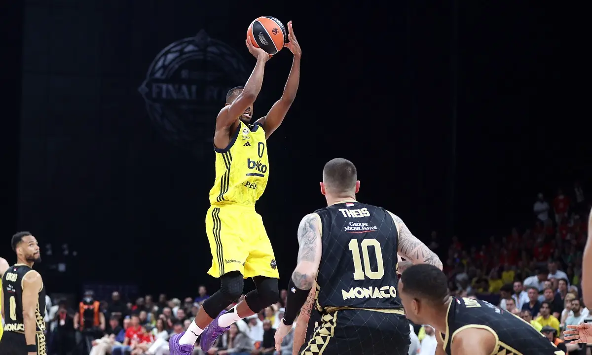Eric McCollum Analize Stilul de Joc al Olympiacos și Identifică Problemele Vizibile Pentru Toți, Cu Excepția lui Barton