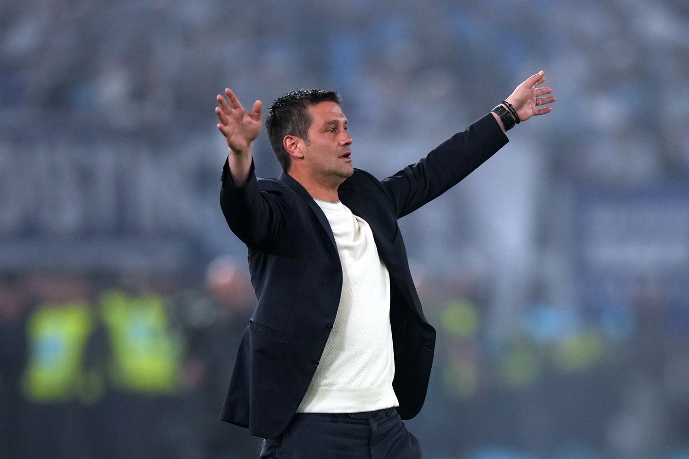 Chivu îl vrea pe mijlocașul AS Roma pentru Inter