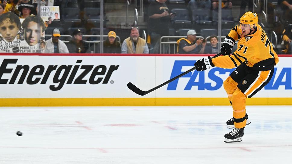 Atacantul rus Evgeni Malkin al Pittsburgh Penguins dorește să joace cel puțin o sezonă în plus în NHL