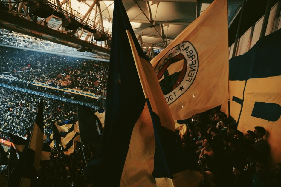 Lupta pentru titlu a Fenerbahçe: Cum redefinesc succesul gigantul turc în Süper Lig