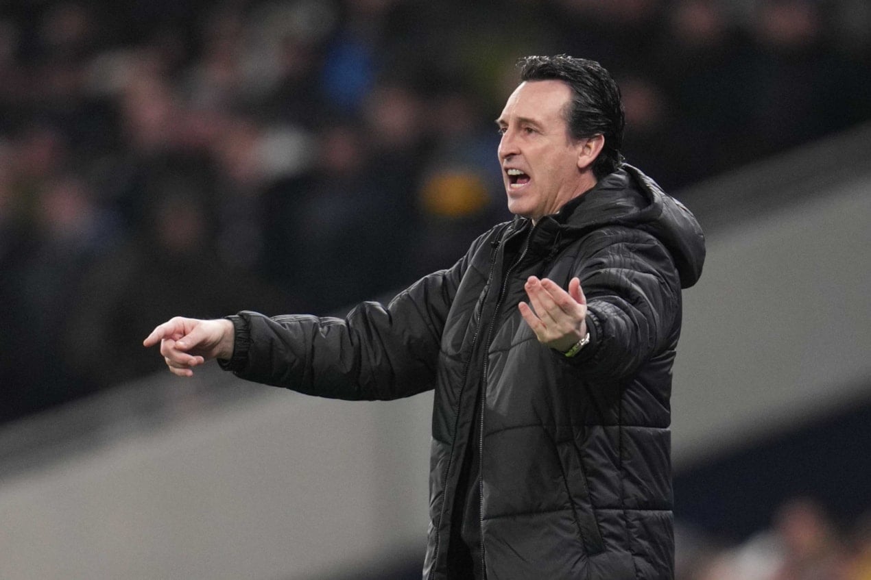 Emery Călătorește Către Record în Istanbul