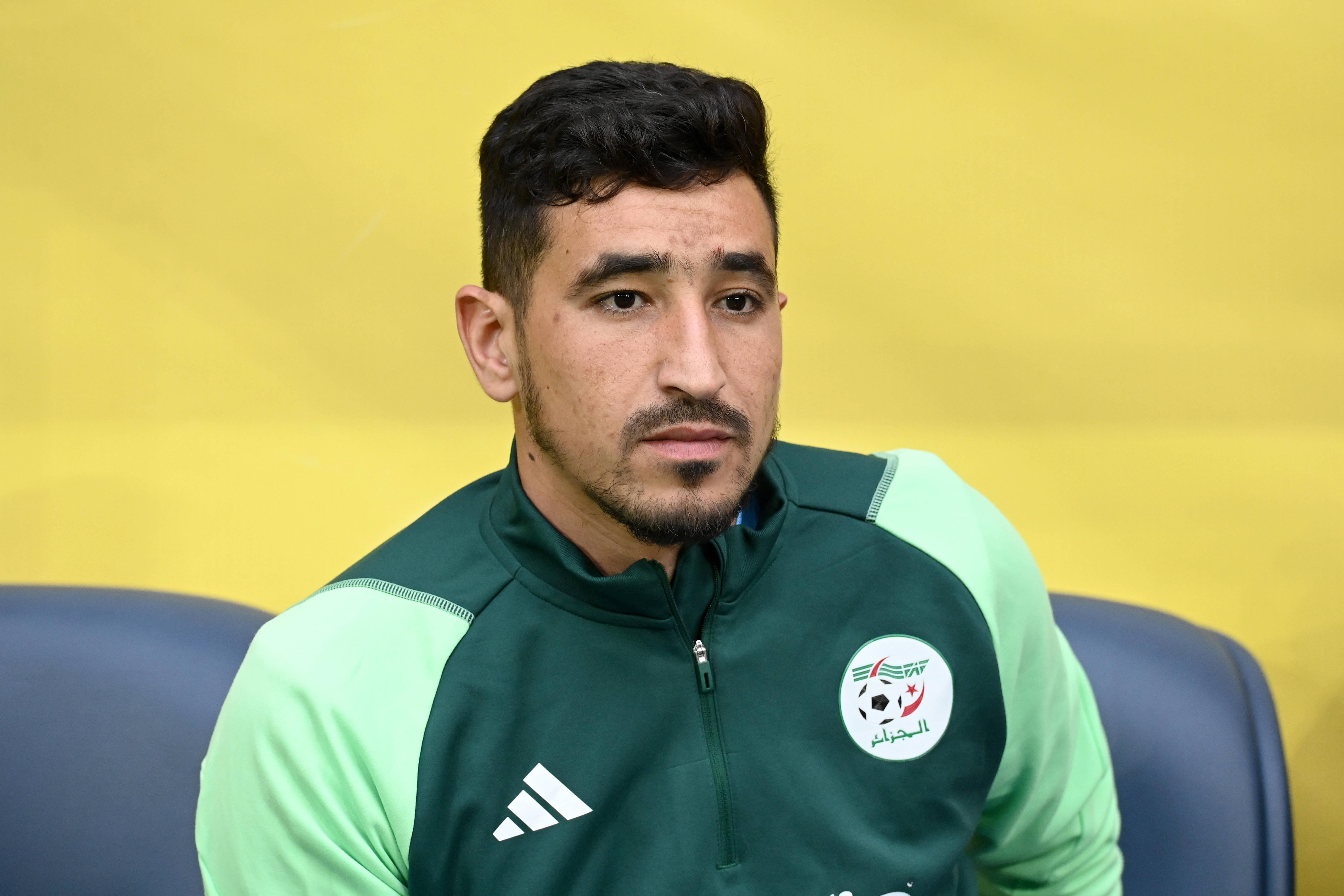 Criză gravă în poziția de apărător din Algeria două luni înainte de Cupa Mondială