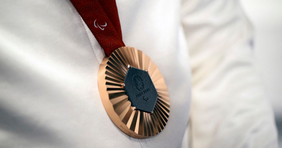 Studențele din Serbia câștigă argint și bronz la Olimpiada Europeană de Informatică pentru Fete